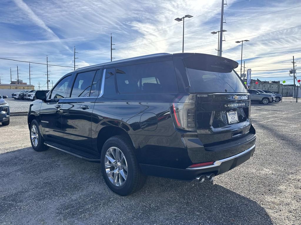 New 2026 Chevrolet Suburban Premier image 5