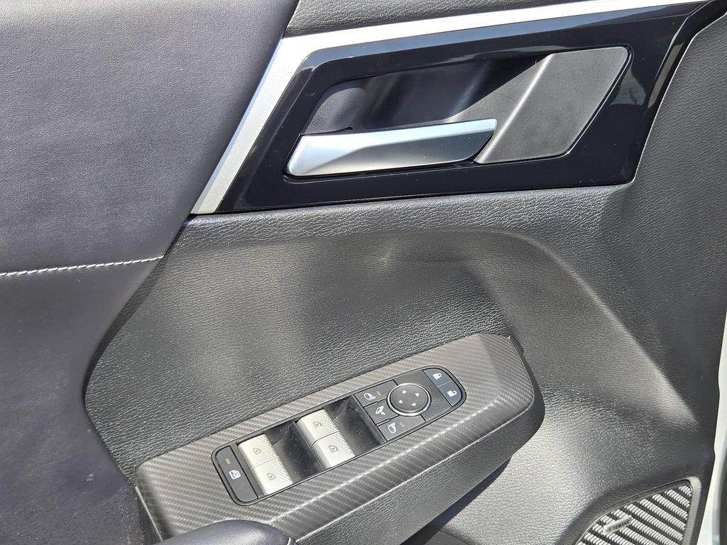 Used 2025 Mitsubishi Outlander SE AWD/4WD image 14