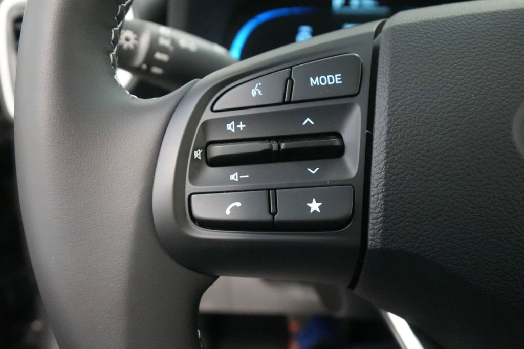 New 2024 Hyundai Venue SEL image 45