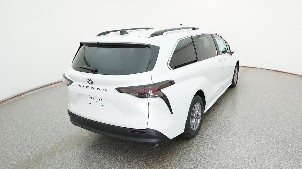New 2026 Toyota Sienna XLE FWD image 11