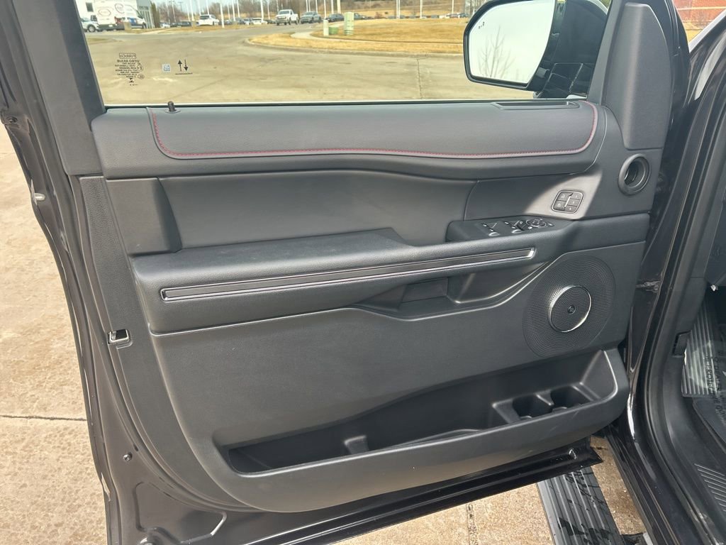 Used 2024 Ford Expedition Max Limited image 12