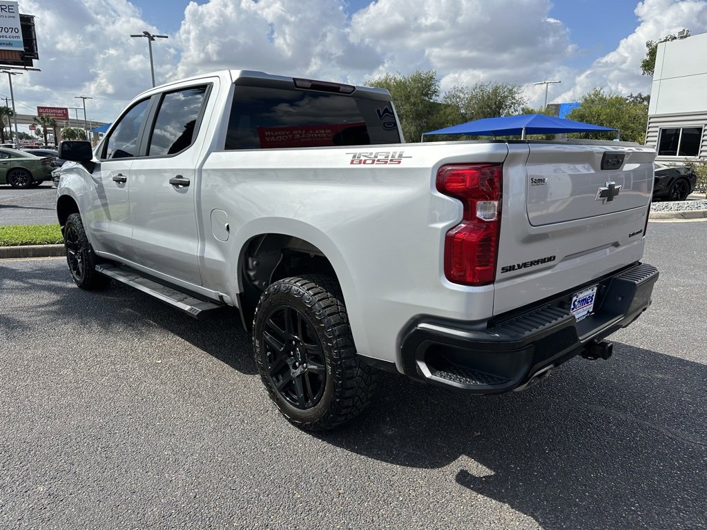 Used 2022 Chevrolet Silverado 1500 Custom Trail Boss w/ LPO, Dark Essentials Package image 4