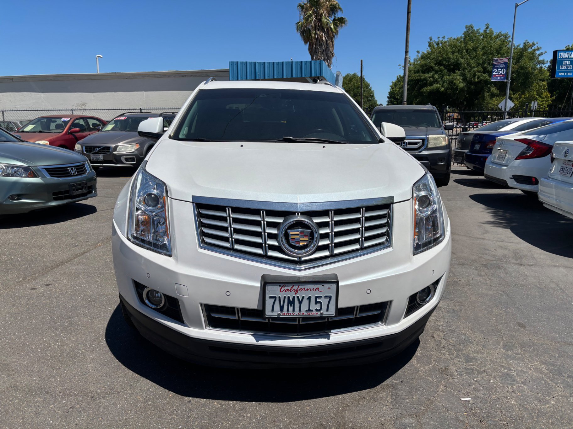 Used 2016 Cadillac SRX Luxury w/ Driver Awareness Package FWD image 2