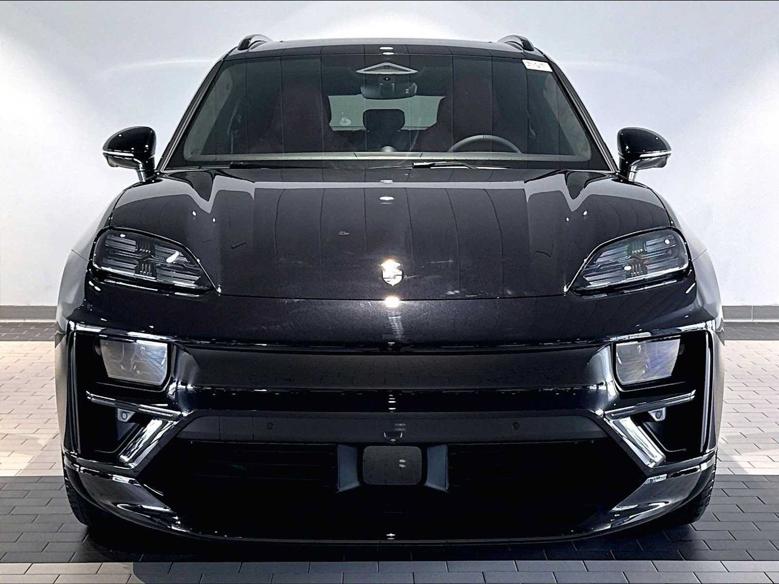 New 2026 Porsche Macan Turbo Electric AWD/4WD image 10