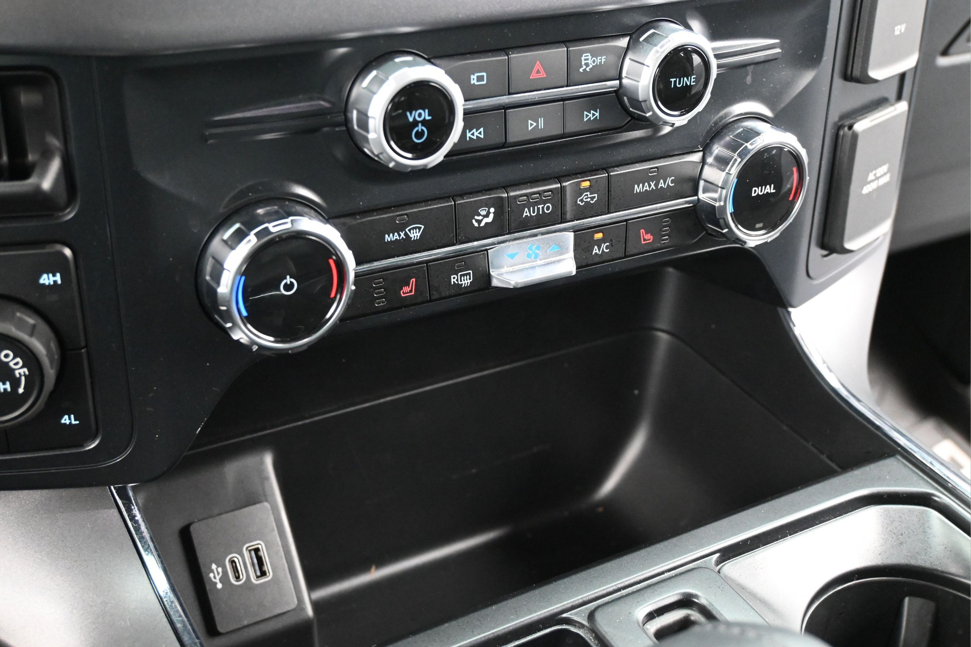 Used 2026 Ford F150 XLT w/ Equipment Group 302A MID AWD/4WD image 19