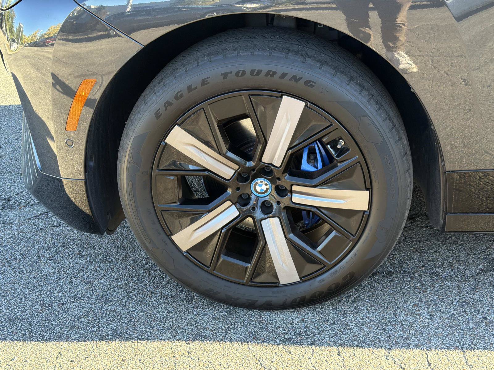 Certified 2024 BMW iX xDrive50 w/ Sport Package AWD/4WD image 10