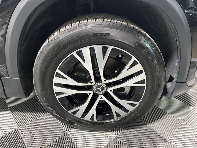 Used 2025 Mercedes-Benz GLA 250 4MATIC image 9