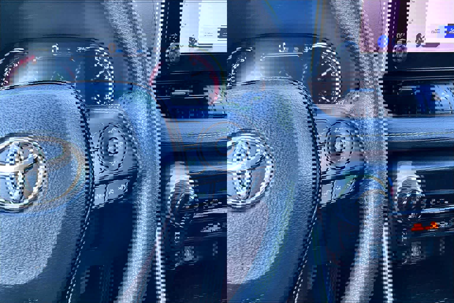 Used 2023 Toyota RAV4 XLE image 24