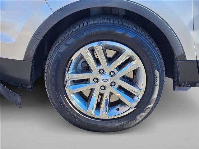 Used 2013 Ford Explorer XLT image 23