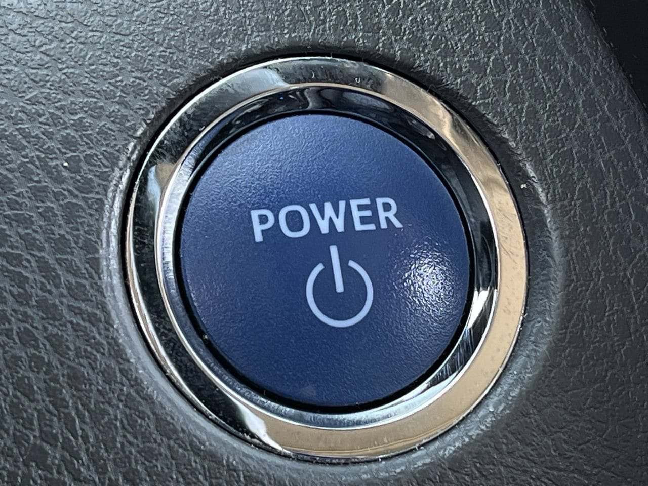 Used 2023 Toyota Camry SE w/ Audio Upgrade Package FWD image 19