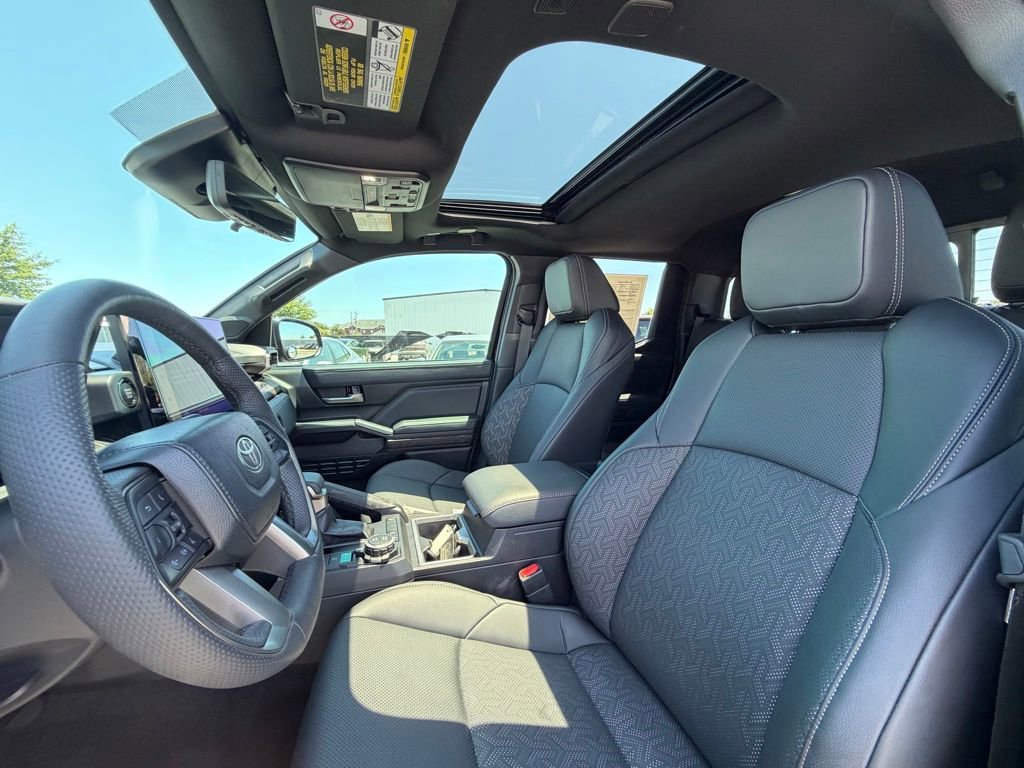 Used 2024 Toyota Tacoma Limited w/ Limited Package (LT) AWD/4WD image 11