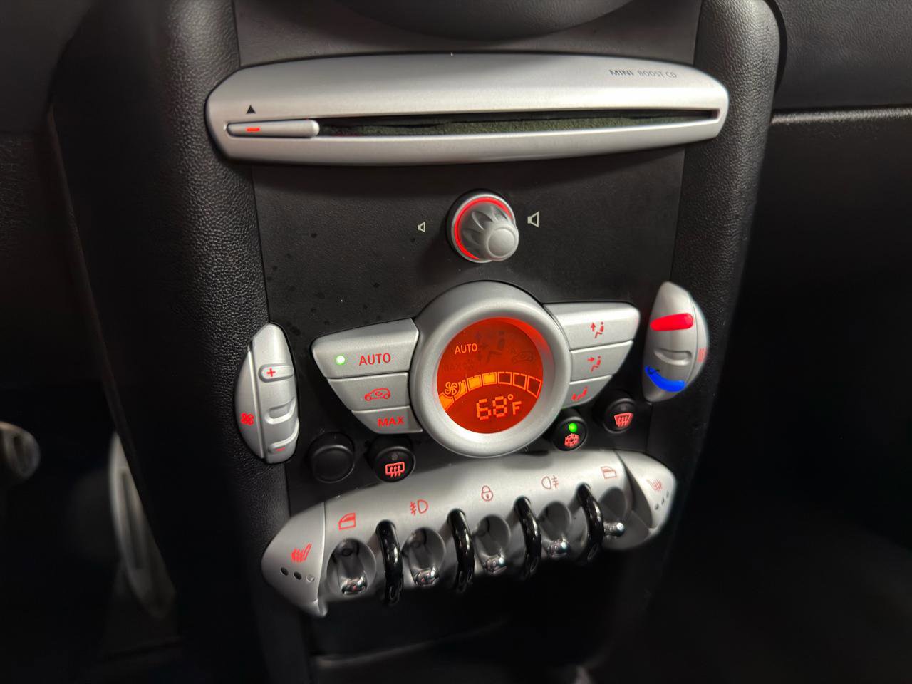 Used 2010 MINI Cooper S image 22