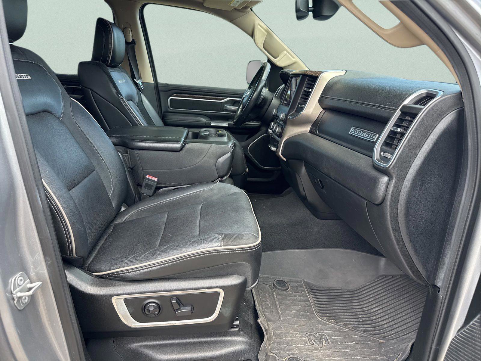 Used 2019 RAM 1500 Laramie AWD/4WD image 22