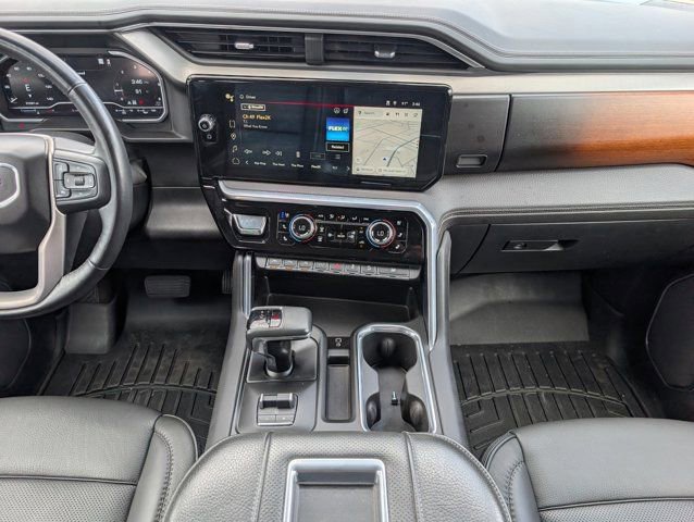 Used 2022 GMC Sierra 1500 Denali w/ Technology Package AWD/4WD image 7