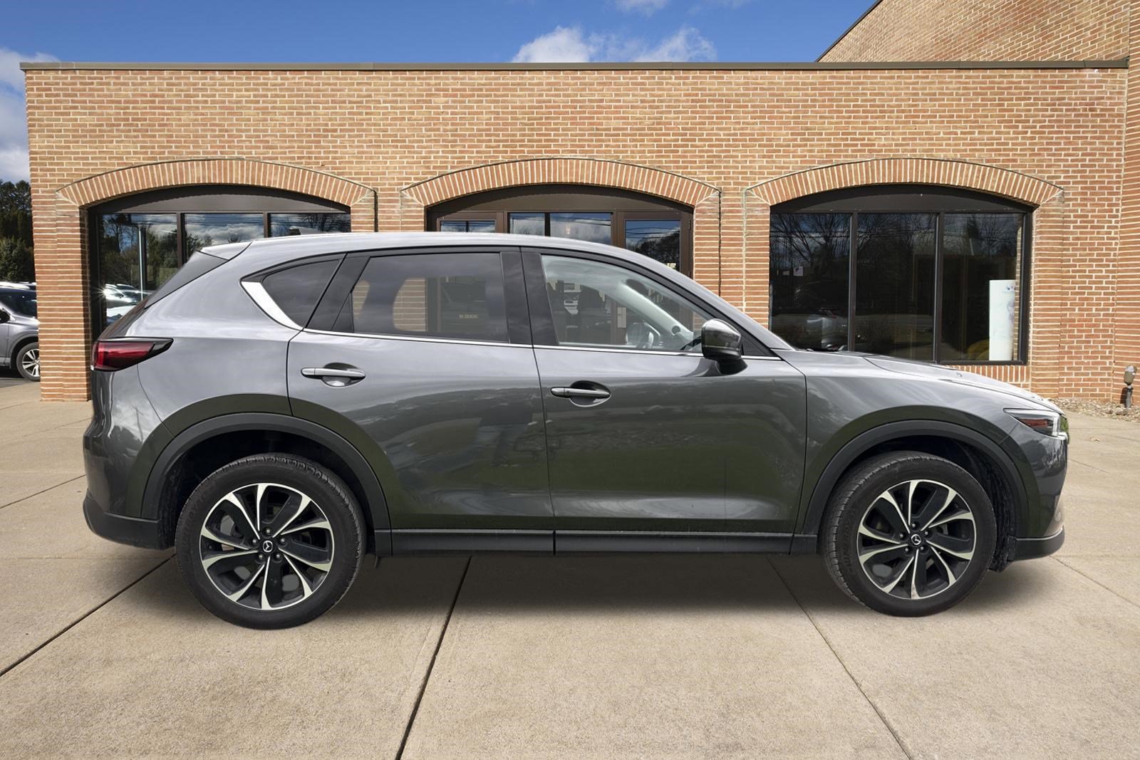 Used 2023 MAZDA CX-5 AWD 2.5 S w/ Premium Plus Pkg image 8