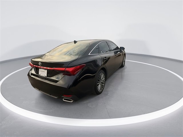Used 2022 Toyota Avalon Limited image 8