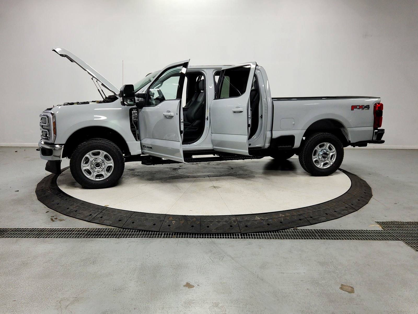 New 2026 Ford F250 XLT w/ XLT Premium Package image 12