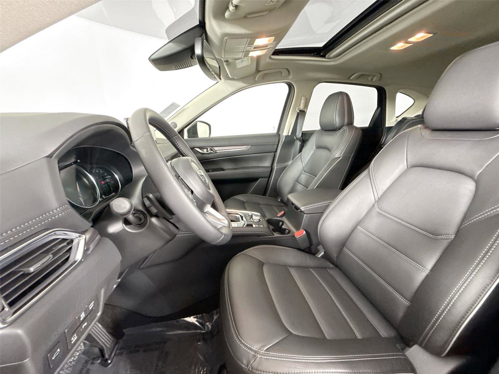 Certified 2025 MAZDA CX-5 AWD 2.5 S w/ Premium Plus Pkg image 3