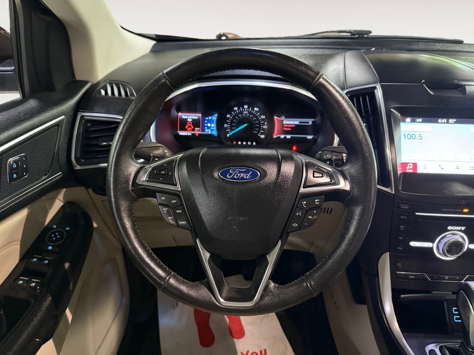 Used 2017 Ford Edge Titanium w/ Technology Package FWD image 19