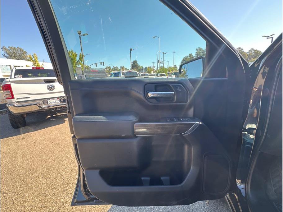 Used 2022 Chevrolet Silverado 1500 LT AWD/4WD image 15