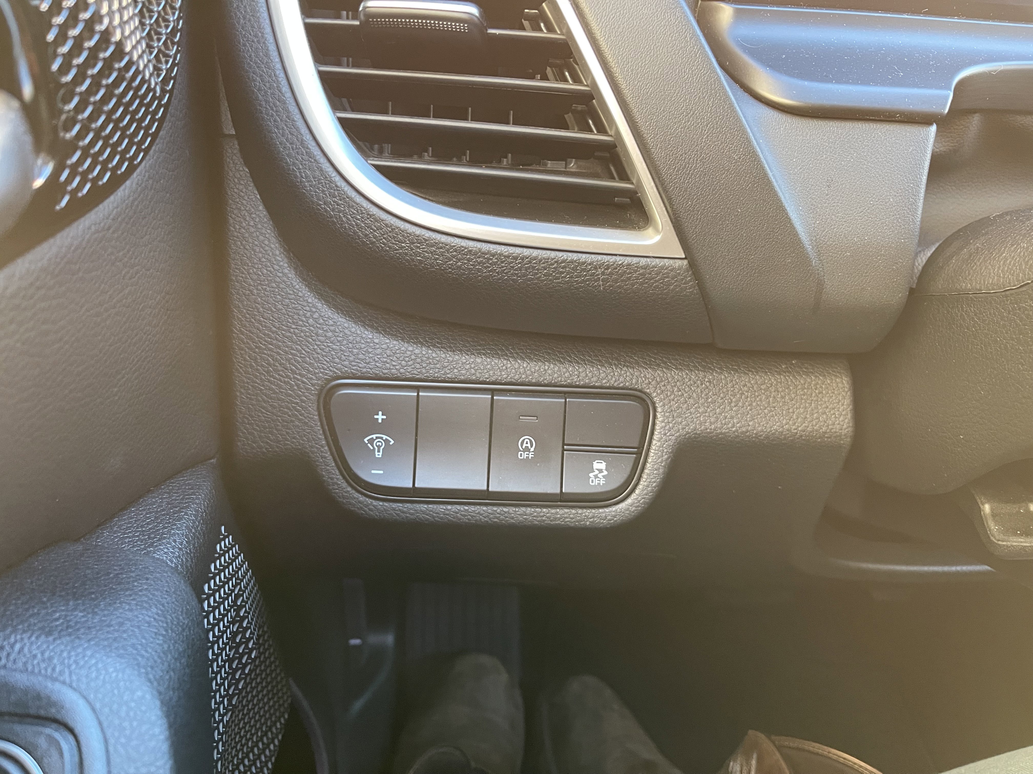 Used 2024 Kia Seltos EX image 18