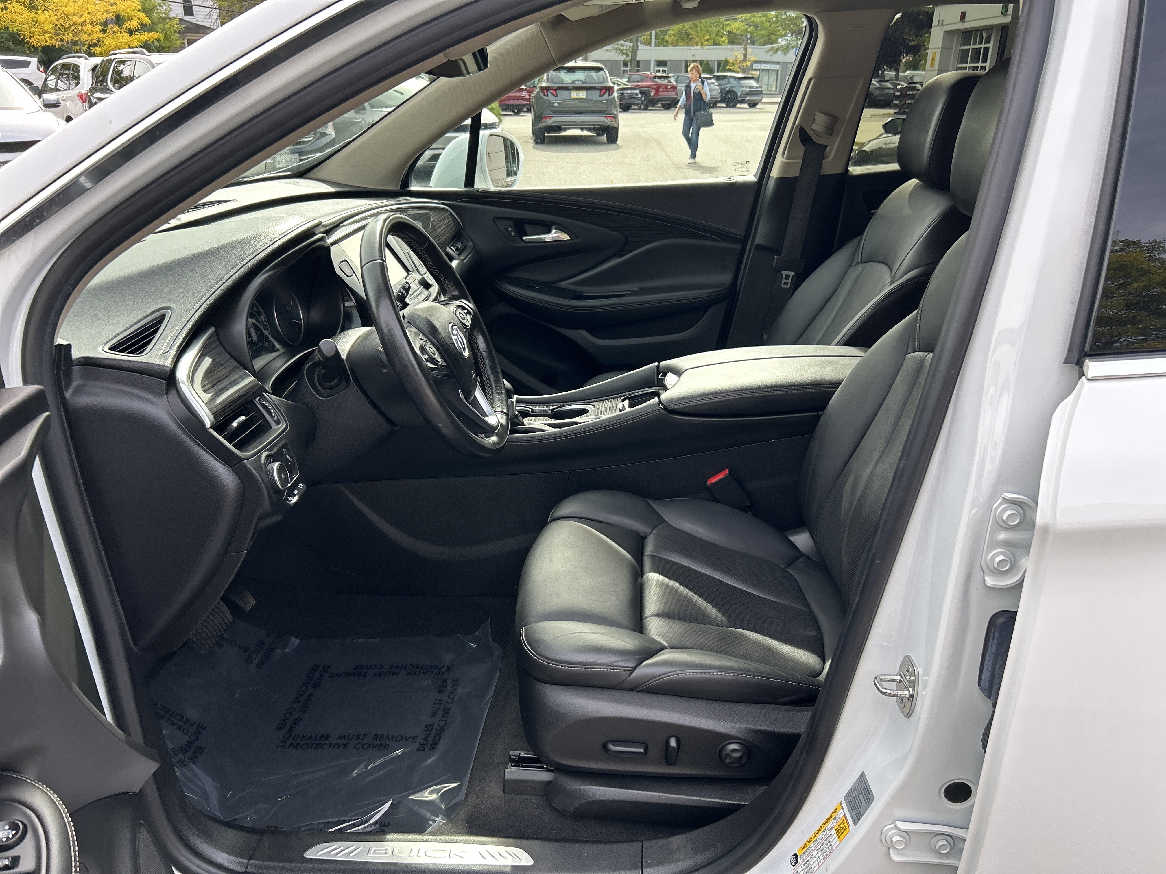 Used 2018 Buick Envision Premium w/ Driver Confidence Package AWD/4WD image 3