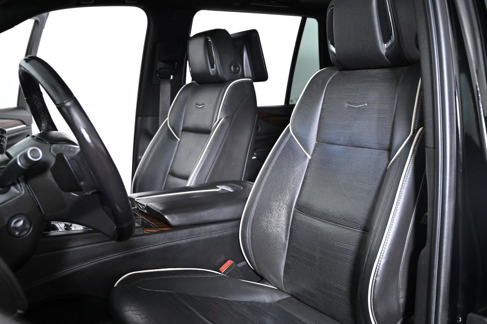 Used 2021 Cadillac Escalade Premium Luxury image 29