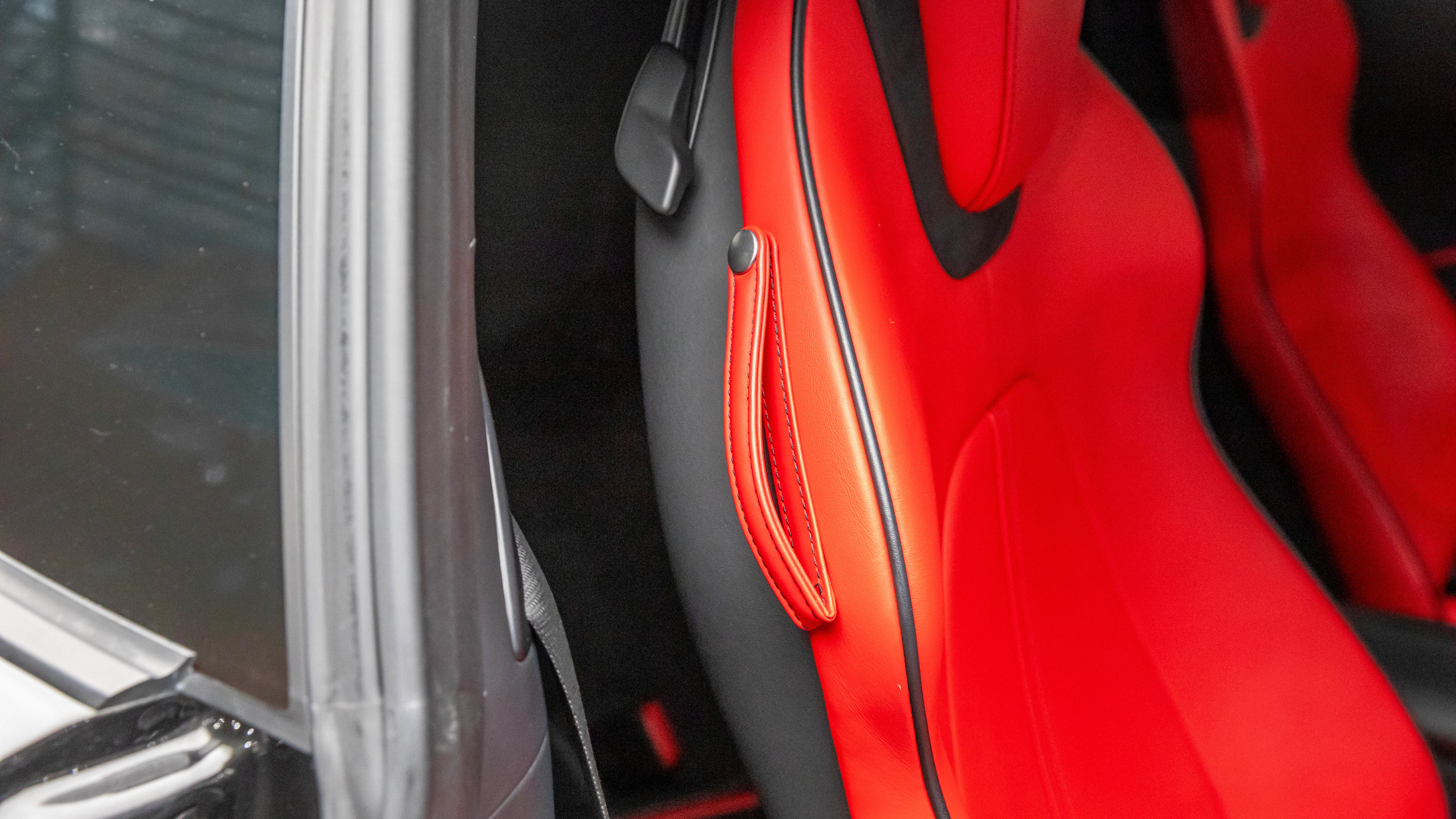 Certified 2022 Ferrari Roma RWD image 58