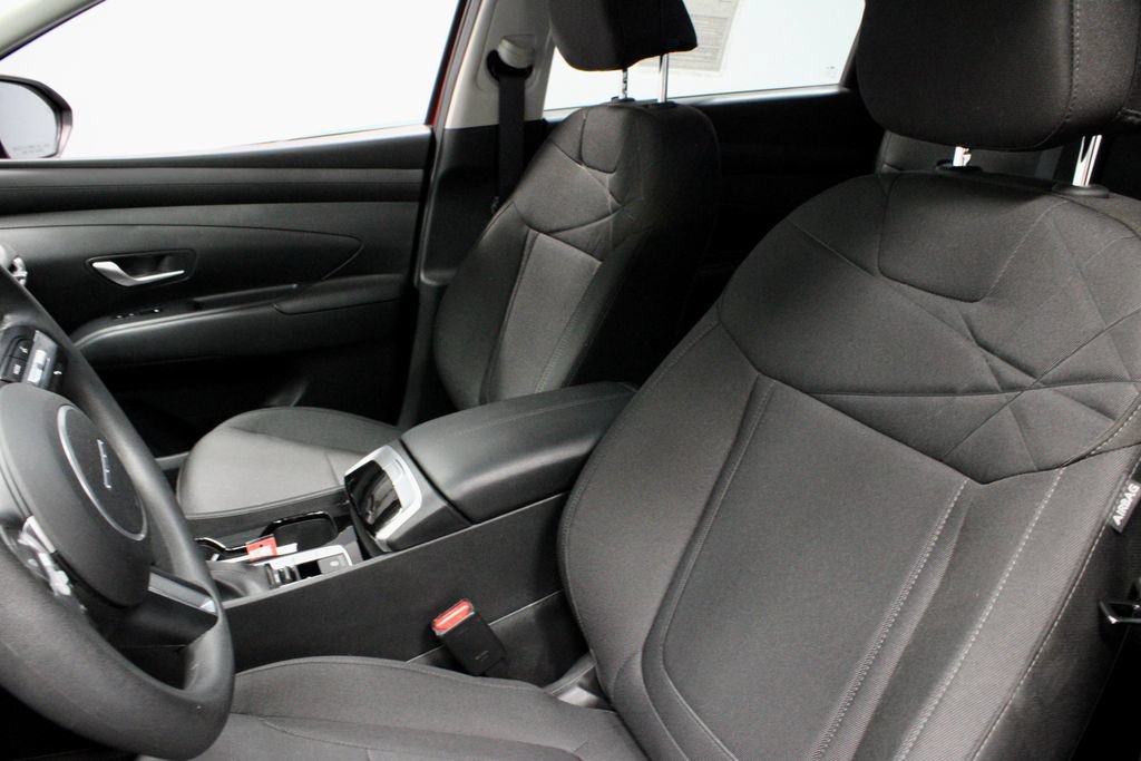 Certified 2025 Hyundai Tucson SE AWD/4WD image 22