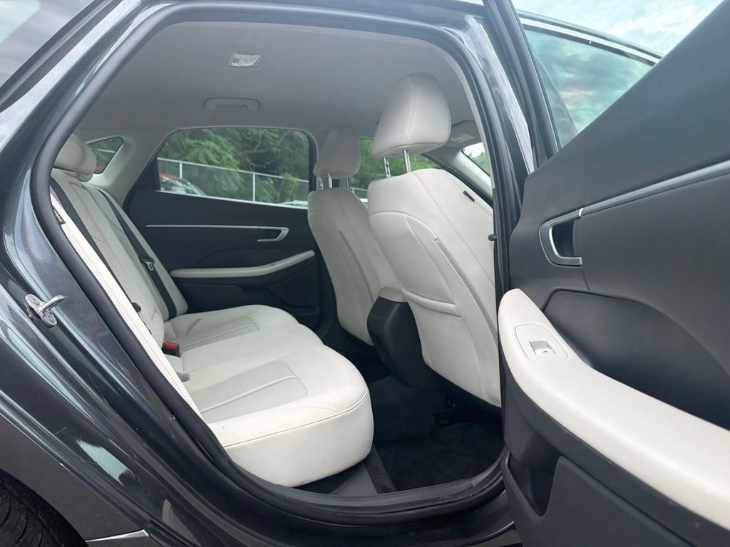 Used 2025 Hyundai Sonata SEL FWD image 16