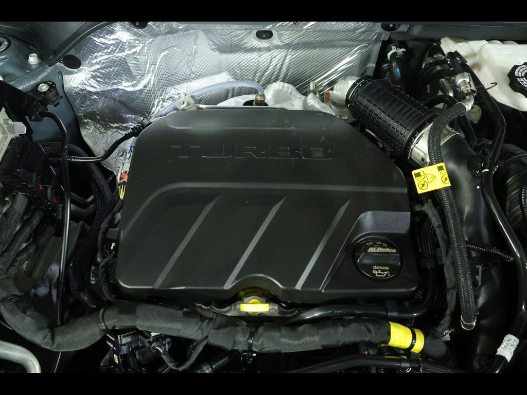 Used 2025 Chevrolet Trax LT w/ LT Convenience Package image 19