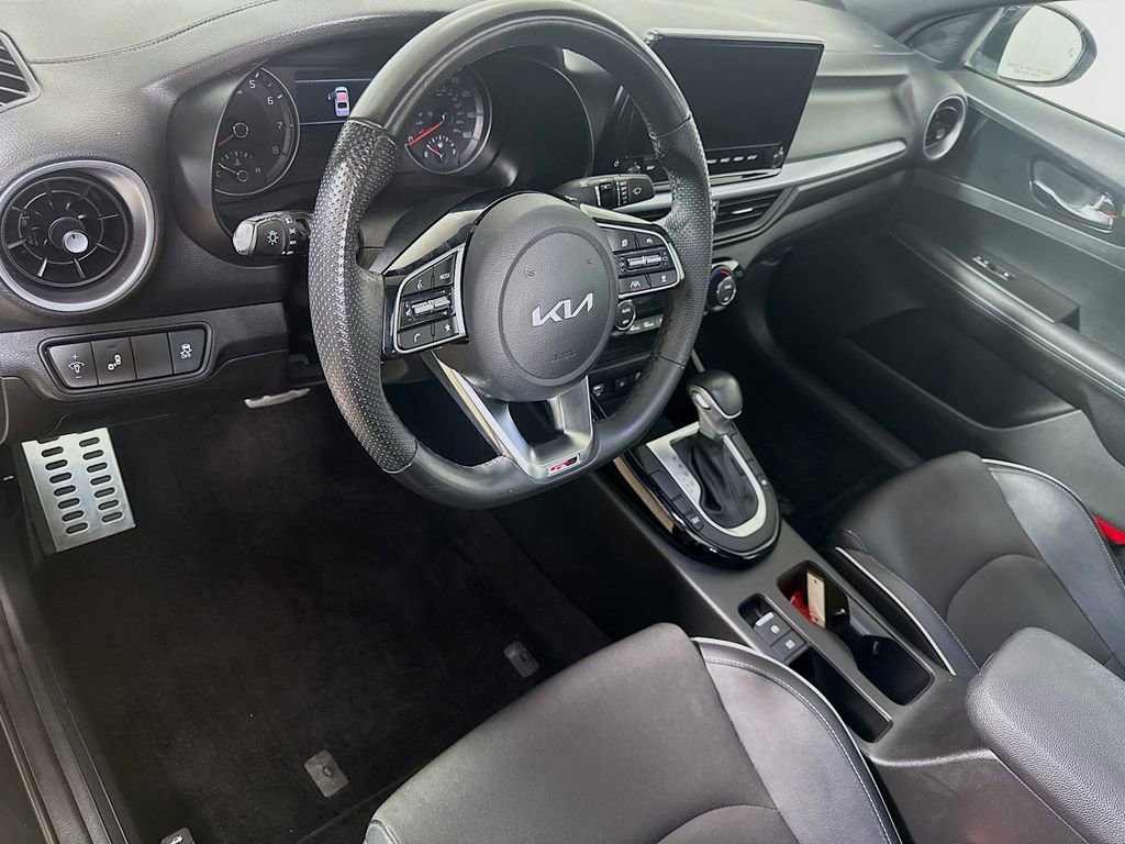 Used 2023 Kia Forte GT-Line w/ GT-Line Premium Package FWD image 10