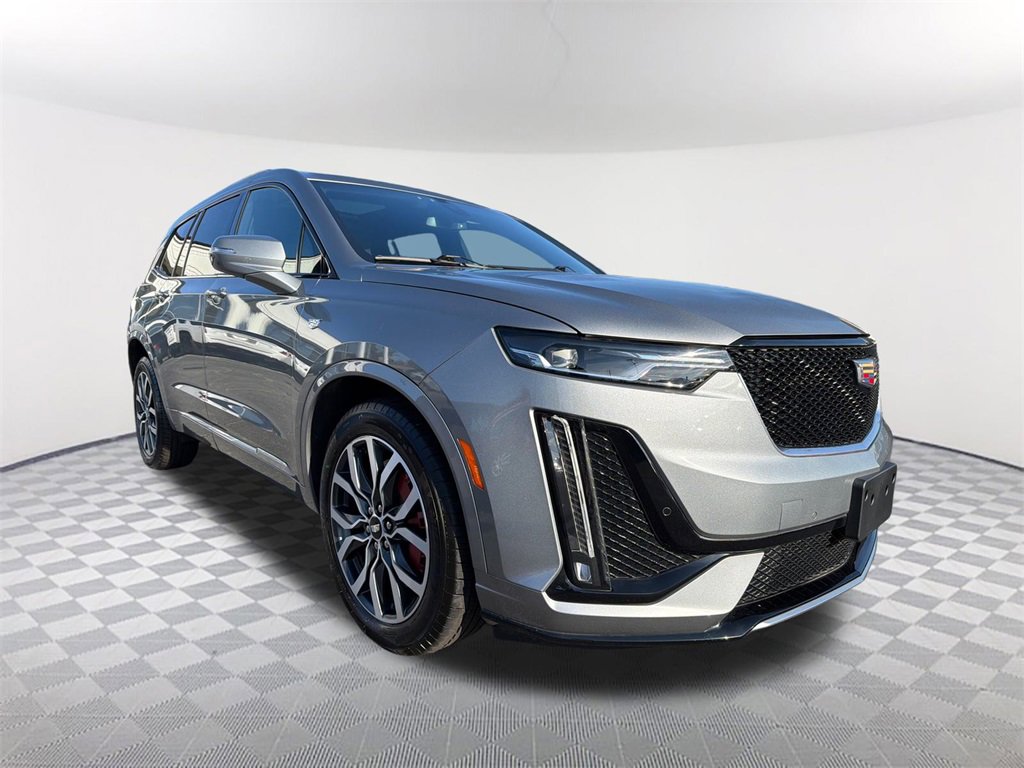 Used 2024 Cadillac XT6 Sport image 3
