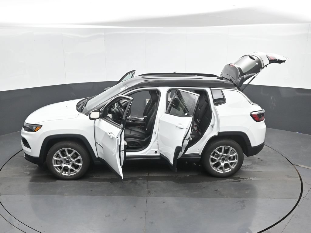 Used 2025 Jeep Compass Limited AWD/4WD image 51