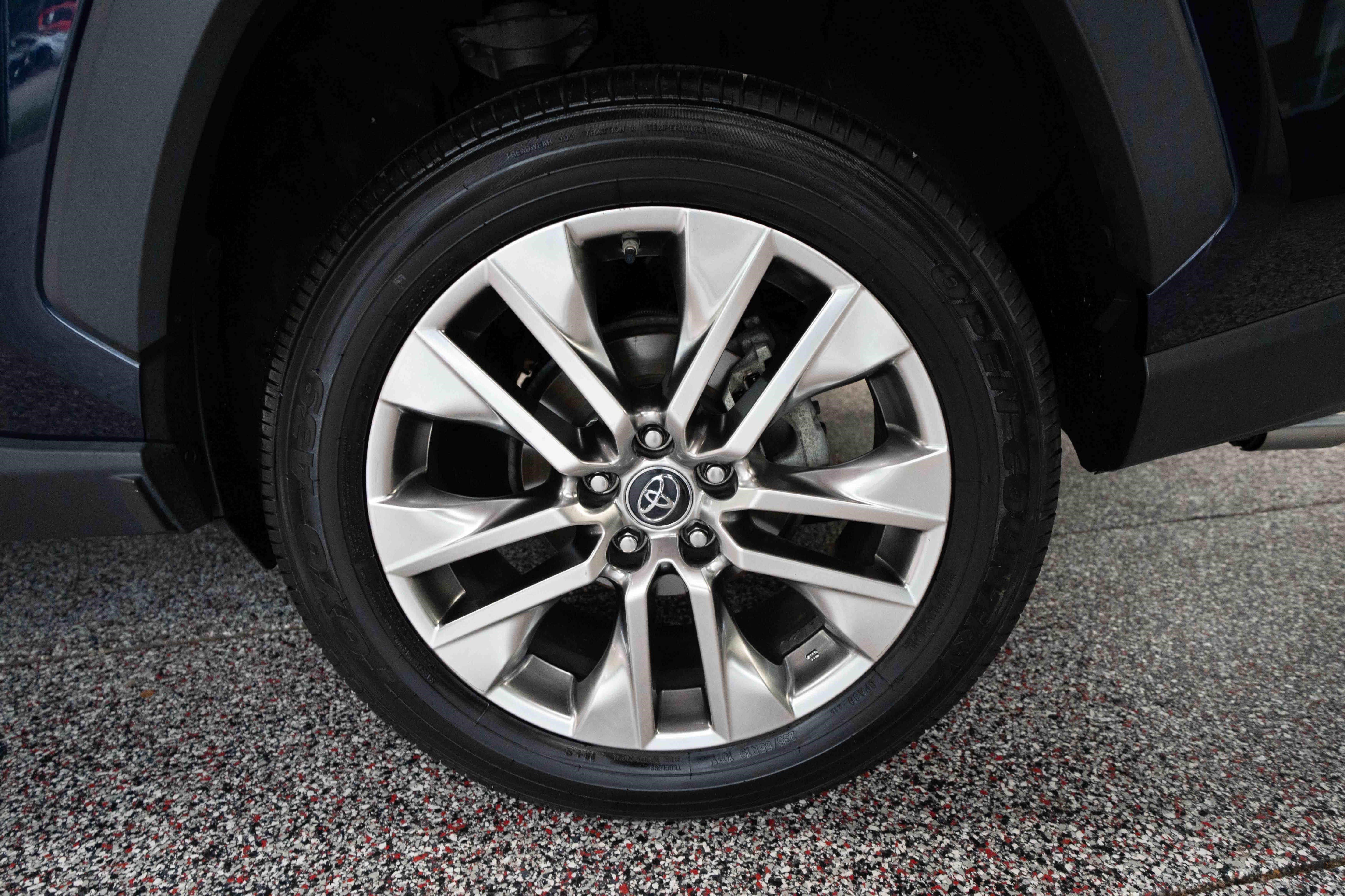 Used 2019 Toyota RAV4 XLE Premium w/ All Weather Liner Package AWD/4WD image 30