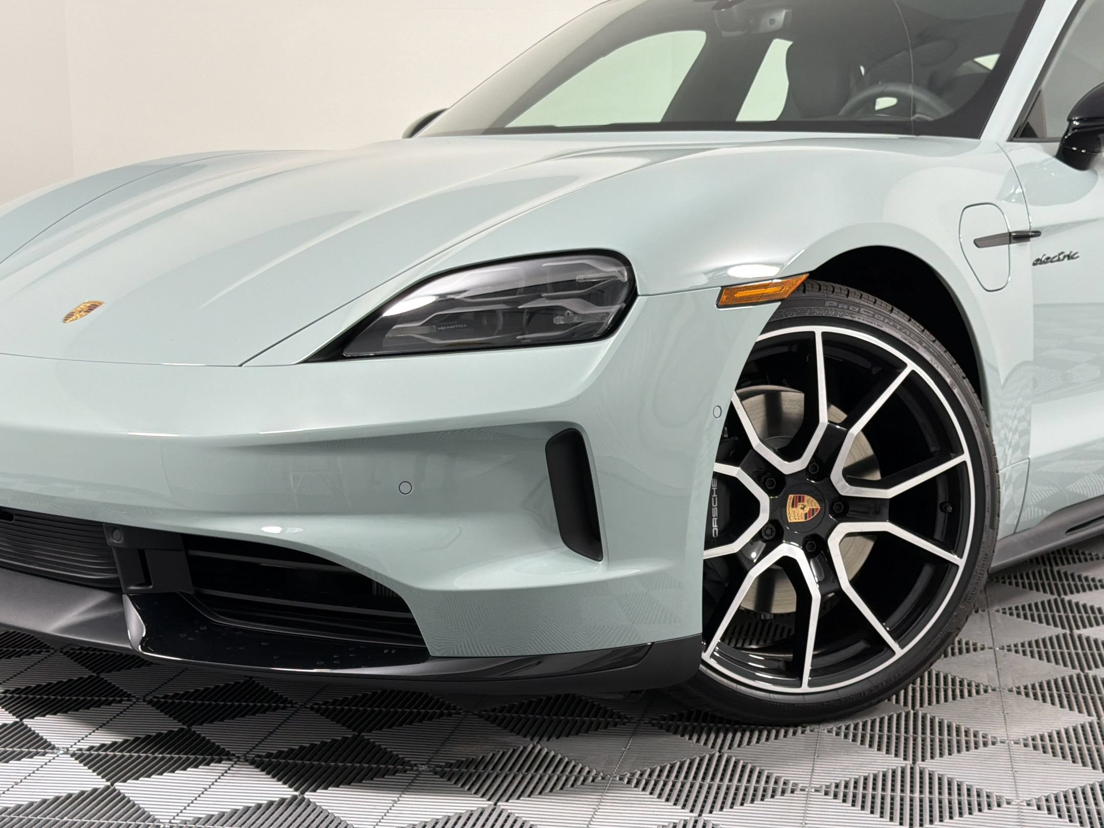 New 2026 Porsche Taycan AWD/4WD image 23