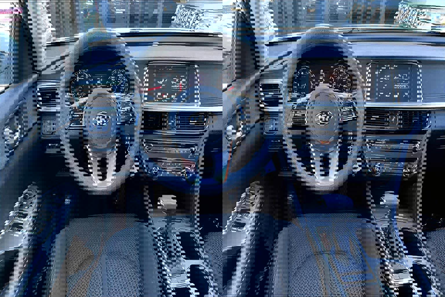 Used 2020 Kia Optima LX image 5