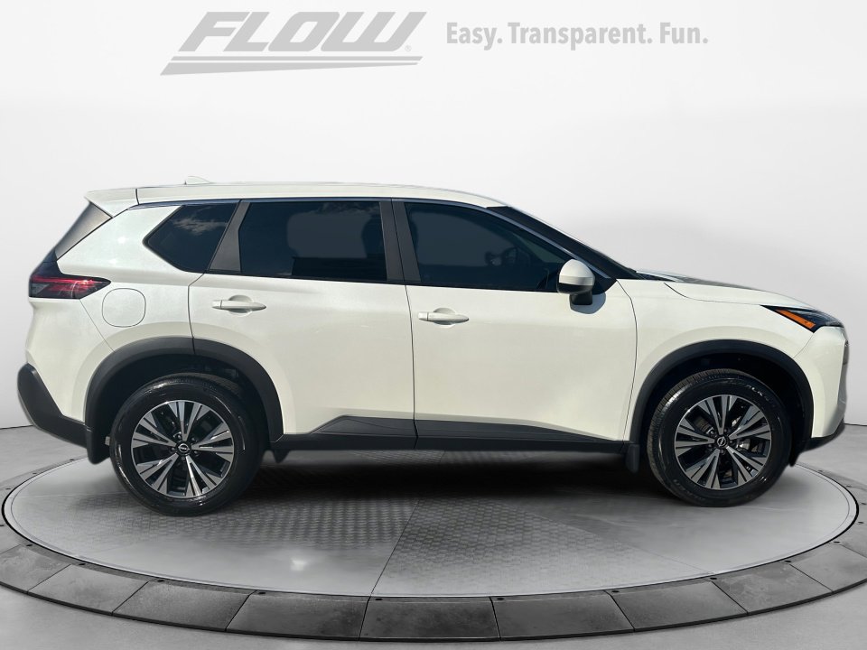 Used 2023 Nissan Rogue SV image 10