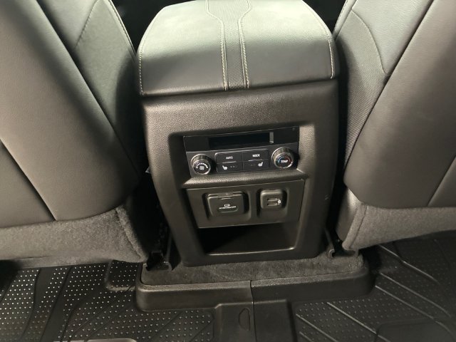 Used 2023 Chevrolet Traverse Premier w/ Redline Edition AWD/4WD image 19