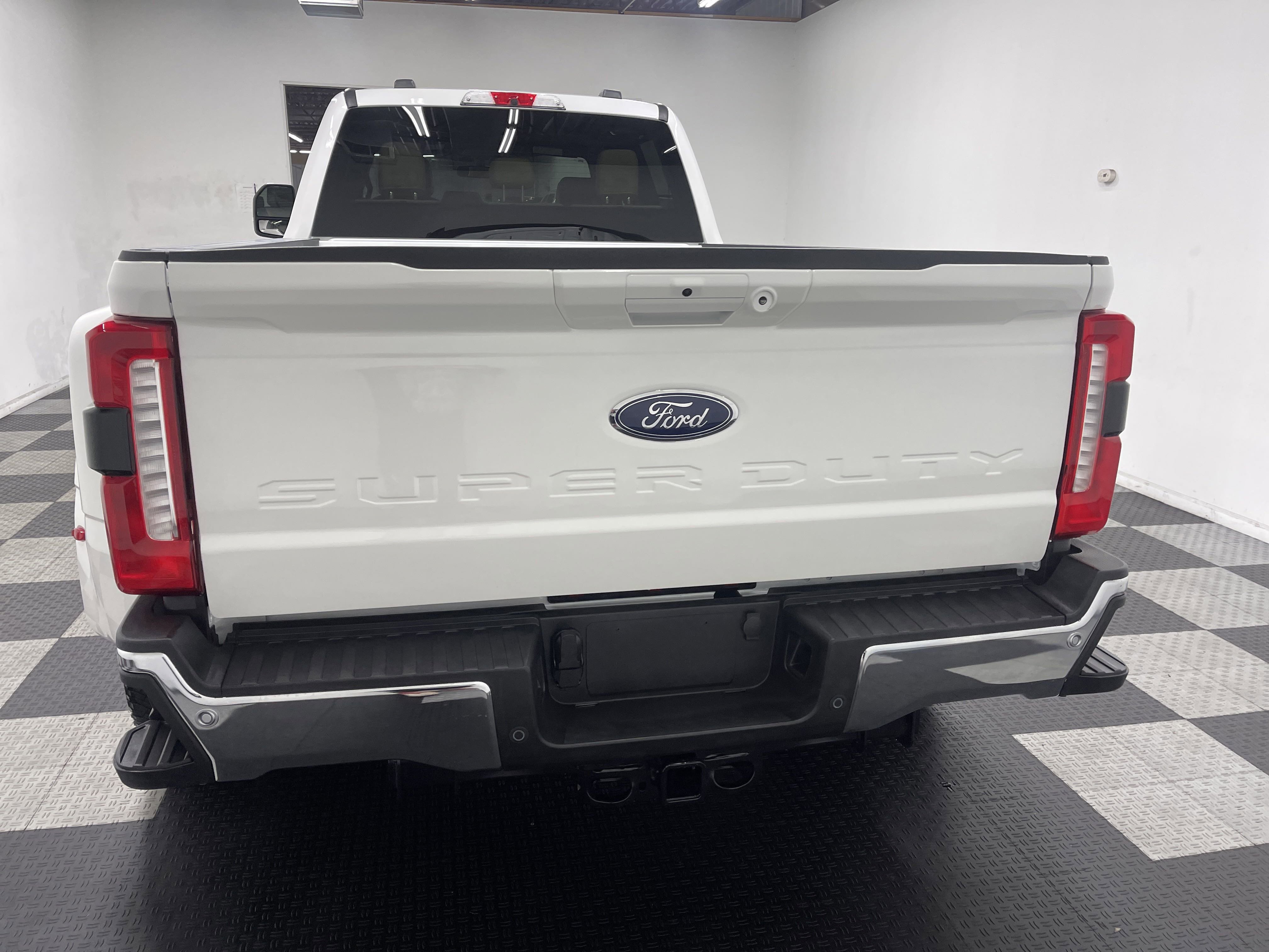 New 2026 Ford F350 Lariat w/ Chrome Package image 3