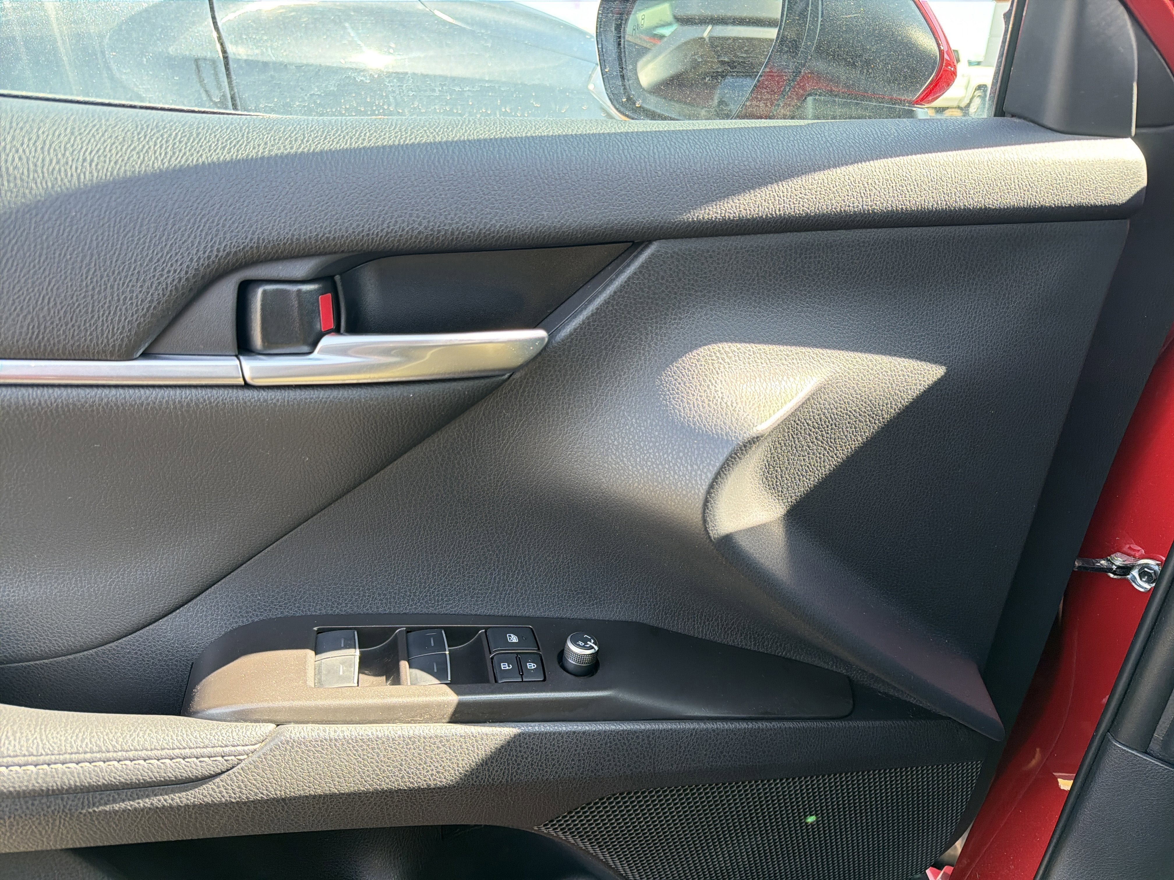 Used 2024 Toyota Camry XSE w/ Navigation Package image 15