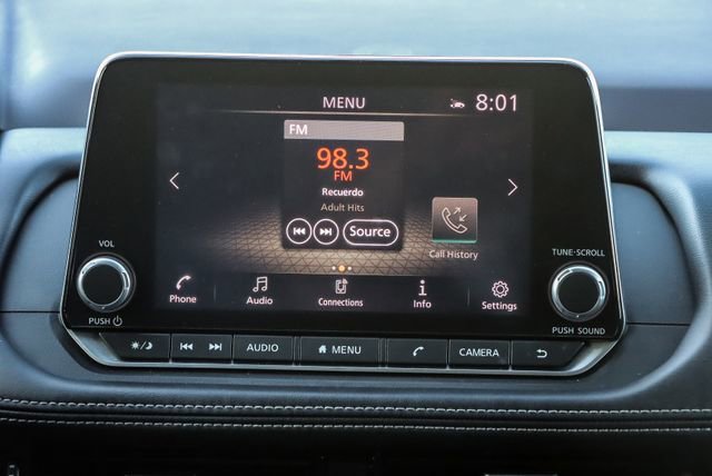 Used 2022 Nissan Rogue SV image 16