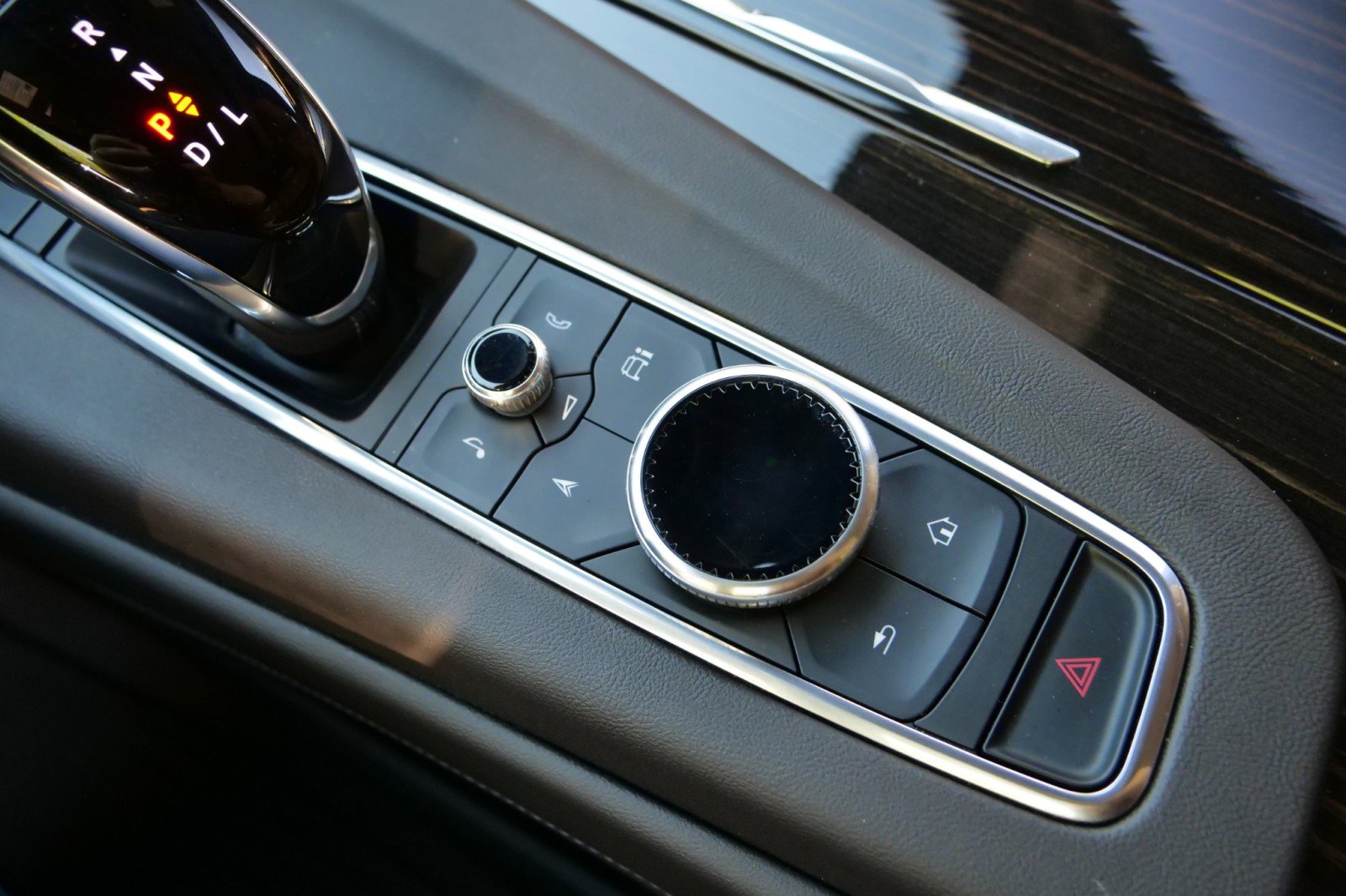 Used 2021 Cadillac Escalade Sport w/ Driver Assist Tech Package image 15