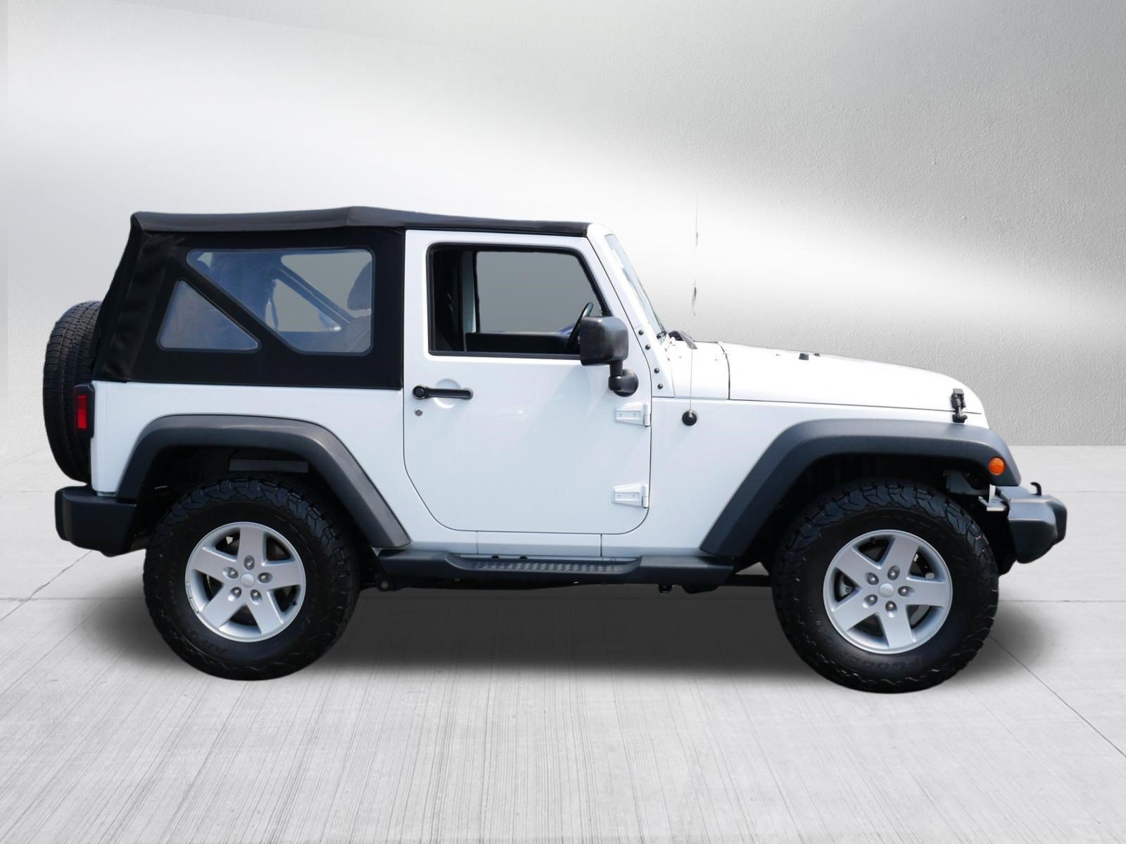 Used 2015 Jeep Wrangler Sport w/ Quick Order Package 24S AWD/4WD image 8