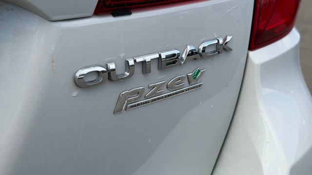 Used 2017 Subaru Outback 2.5i Premium AWD/4WD image 10