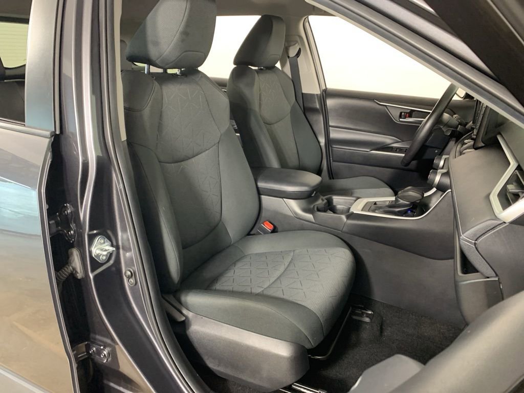 Used 2021 Toyota RAV4 XLE w/ XLE Grade Weather Package image 37