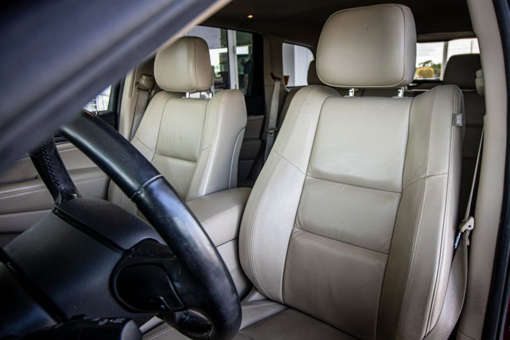 Used 2020 Jeep Grand Cherokee Limited image 24