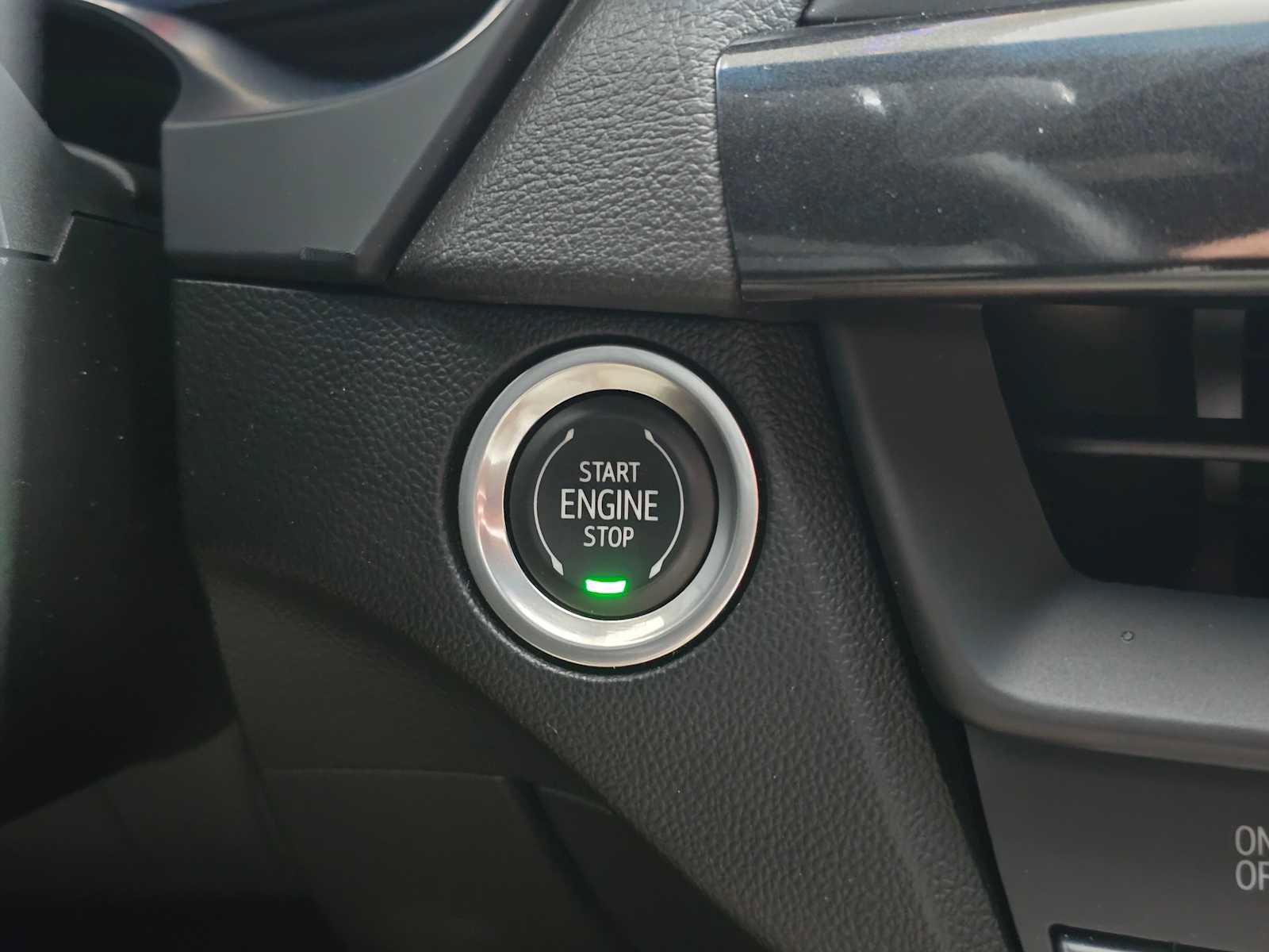 Used 2022 Cadillac CT4 V Blackwing w/ Carbon Fibre 1 Package image 33