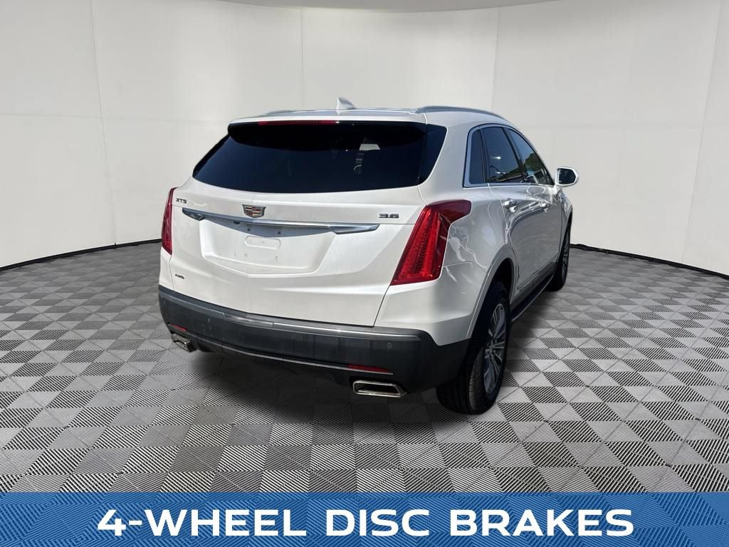 Used 2017 Cadillac XT5 Luxury AWD/4WD image 11