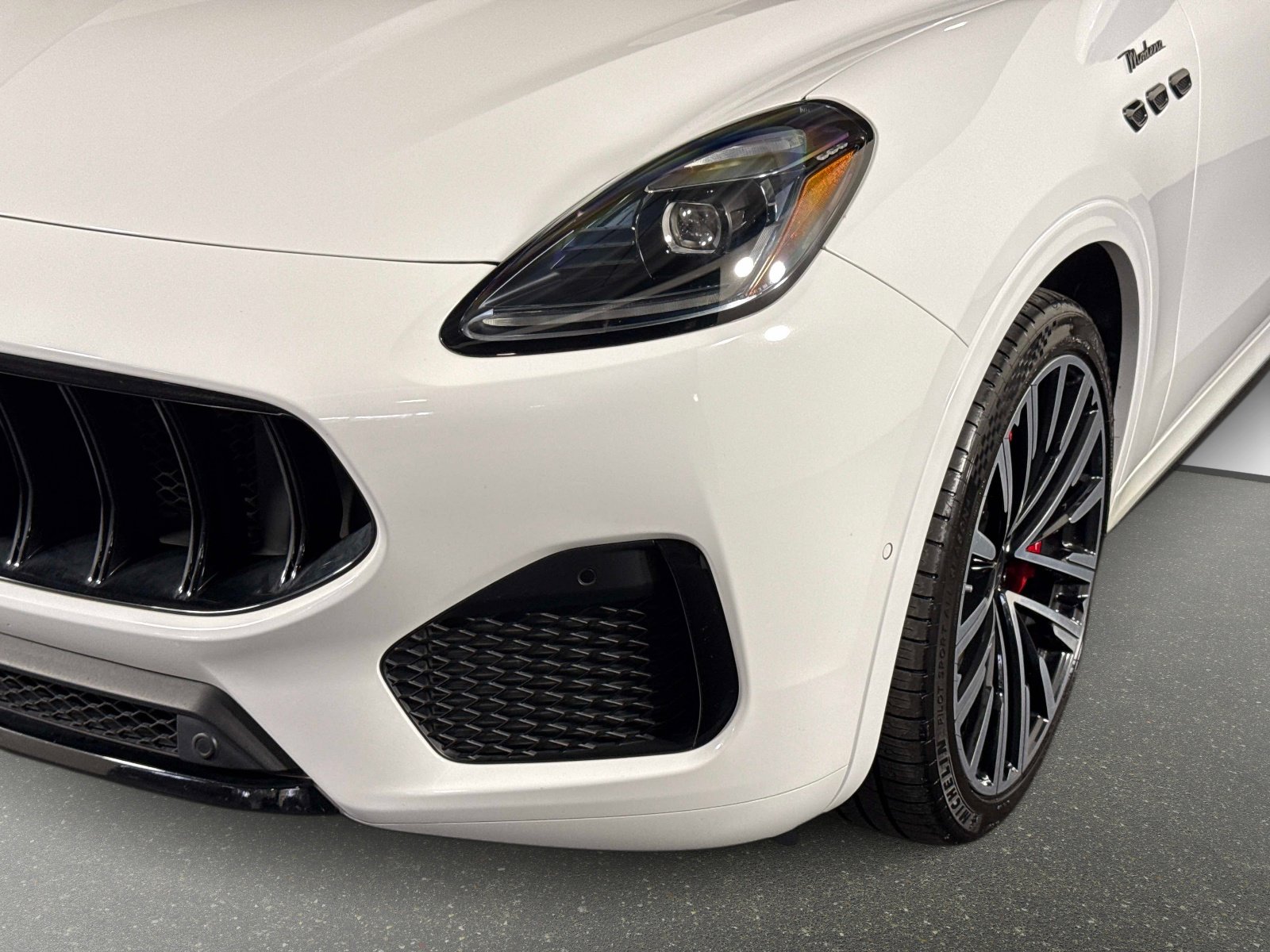 Used 2023 Maserati Grecale Modena AWD/4WD image 11